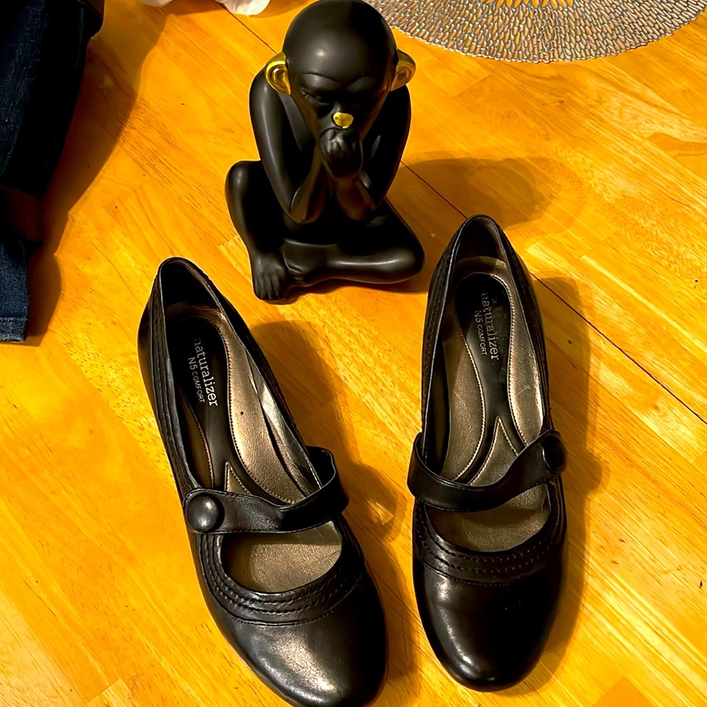 Naturalizer Shoes Black
